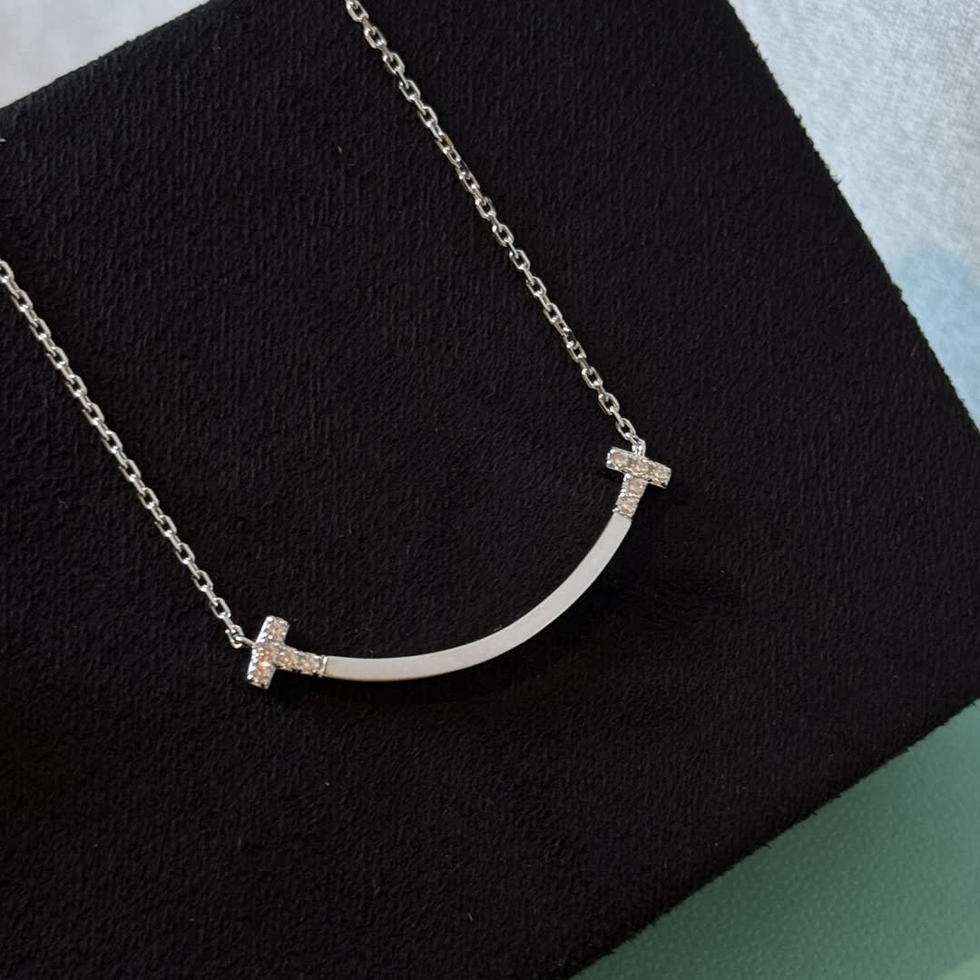 Tiffany & Co. Elsa Peretti® Curved Bar Diamond Pendant Necklace